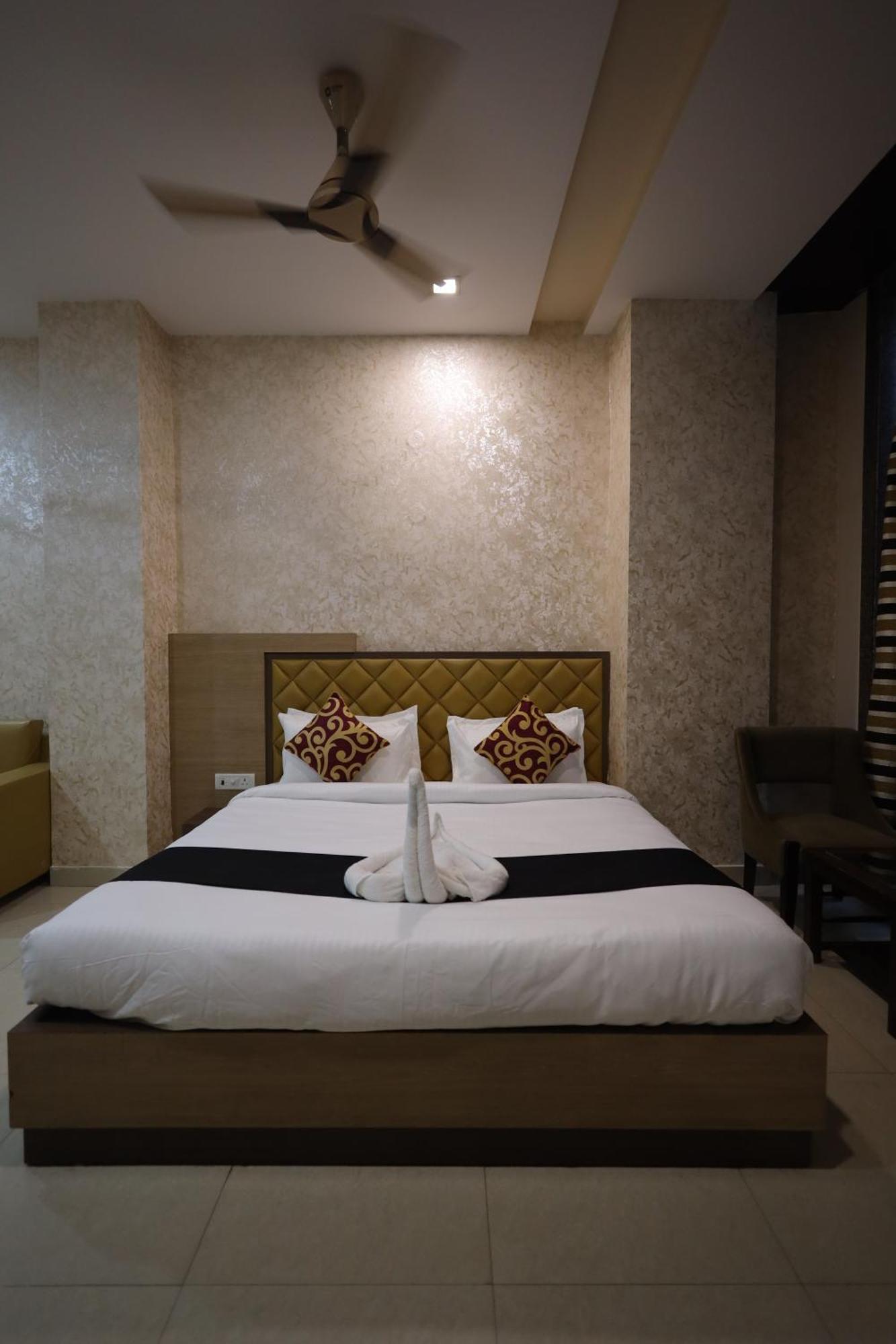 Hotel Bhagyaraj Palace A Luxury Hotel Keshavpuram Kanpur Exterior foto