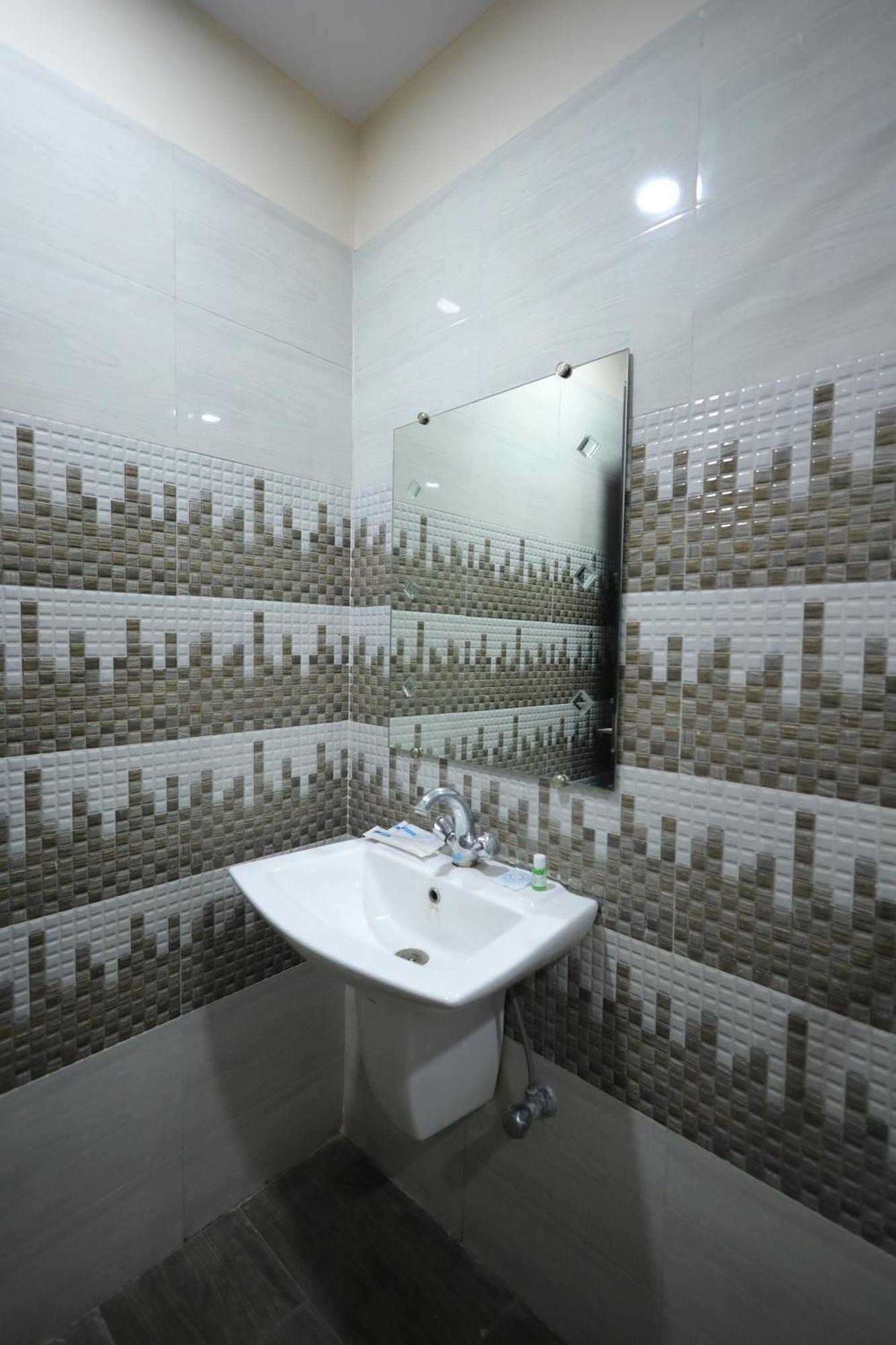 Hotel Bhagyaraj Palace A Luxury Hotel Keshavpuram Kanpur Exterior foto