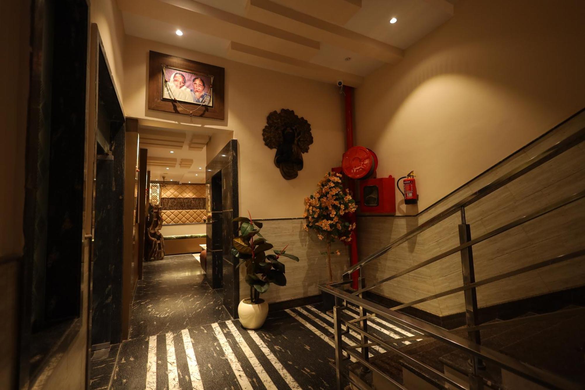 Hotel Bhagyaraj Palace A Luxury Hotel Keshavpuram Kanpur Exterior foto