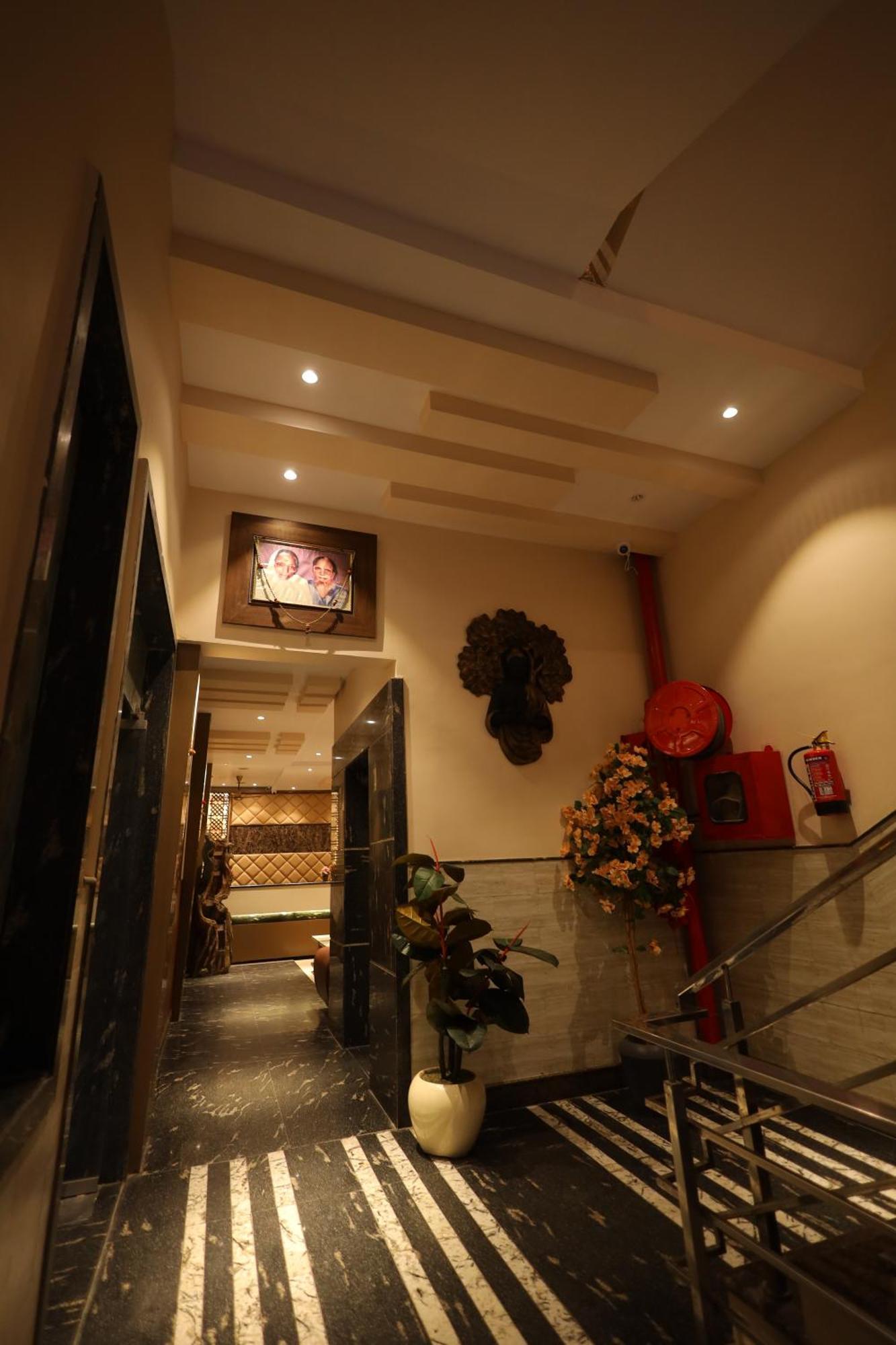 Hotel Bhagyaraj Palace A Luxury Hotel Keshavpuram Kanpur Exterior foto